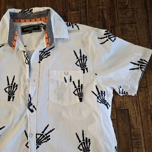 Free Planet Skeleton Shirt. Size XL